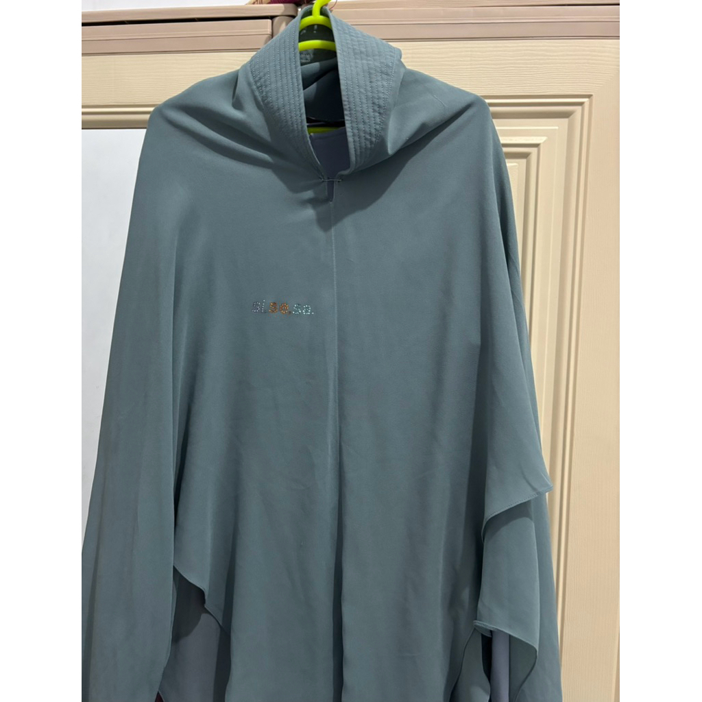 PRELOVED khimar sisesa original