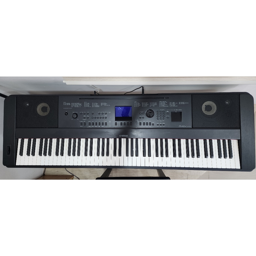 Piano YAMAHA DGX-660B