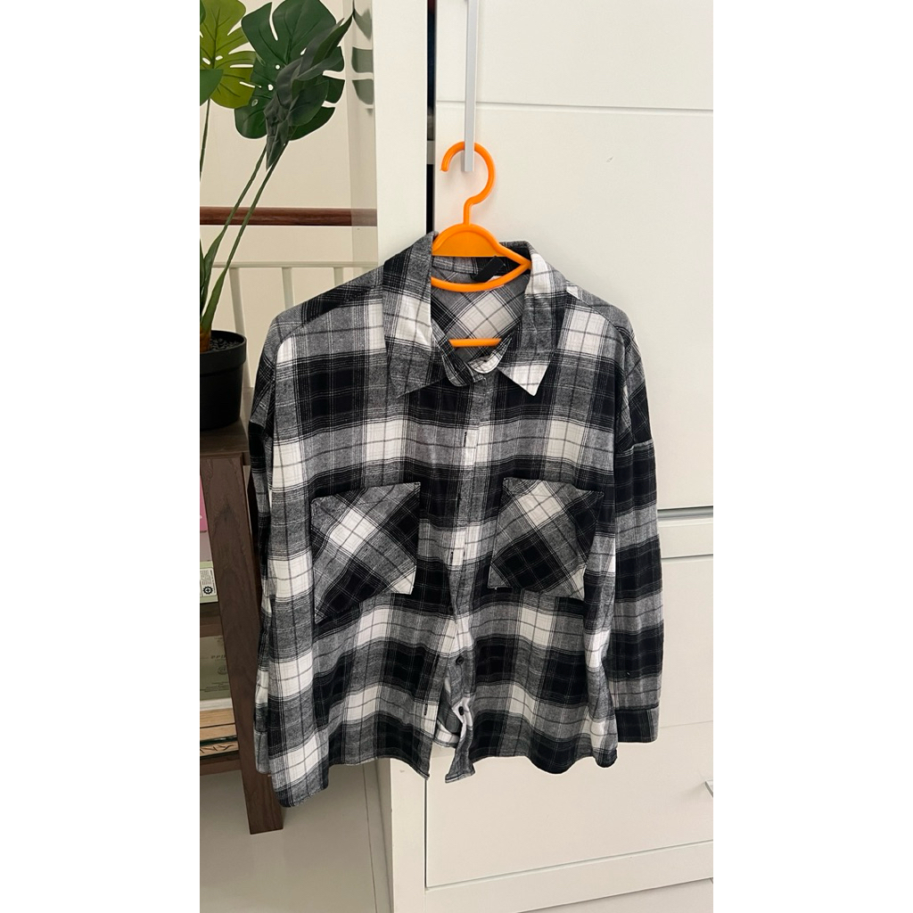 Kaos kemeja wanita UNIQLO (Preloved)