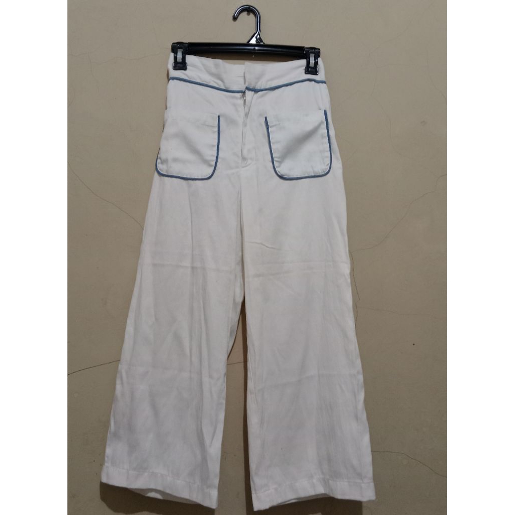Celana jeans broken white