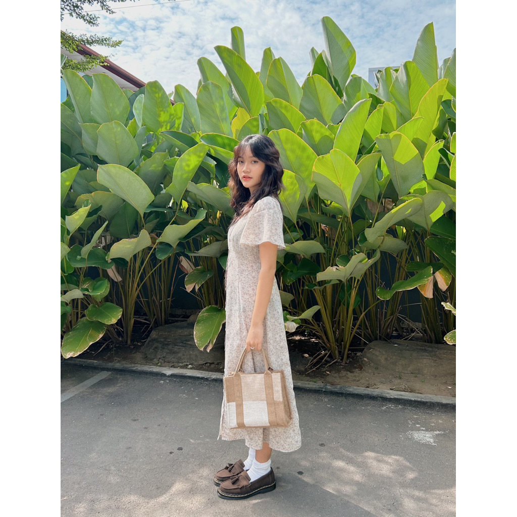 TAS JINJING / TAS SELEMPANG WANITA ASTER M / TAS HANGOUT ANTI AIR - ROUJEE JOGJA