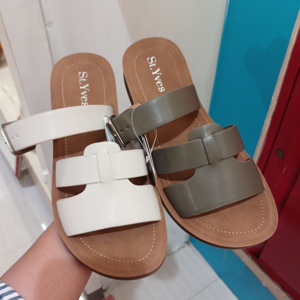 sandal wanita flat ST.YVES ori dari matahari