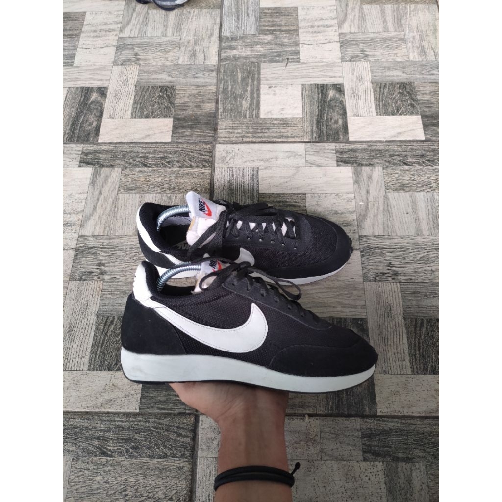 NIKE AIR TAILWIND 79 SZ 40