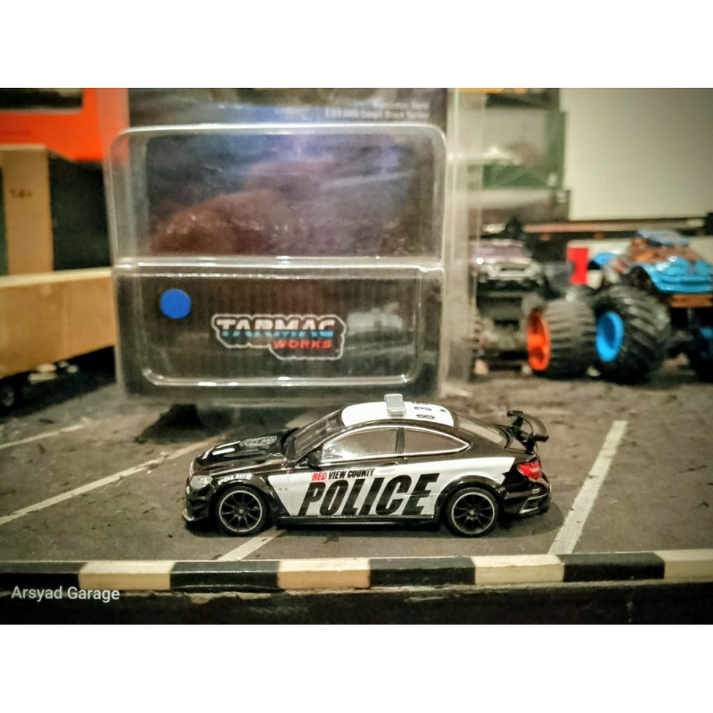 Diecast Tarmac Mercedes Benz C63 AMG Coupe Black Series Police Car