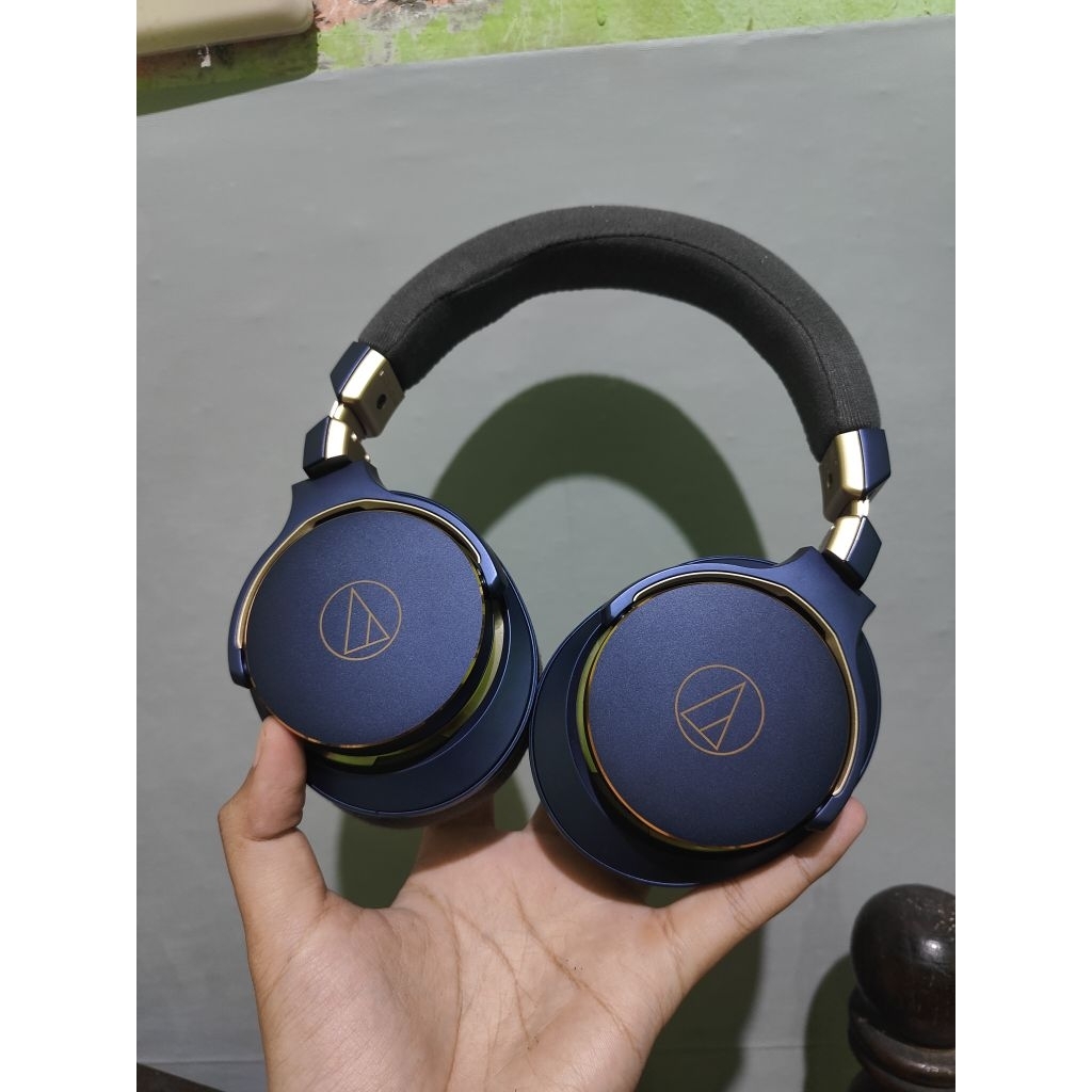 Audio Technica ATH MSR 7 SE MSR7SE