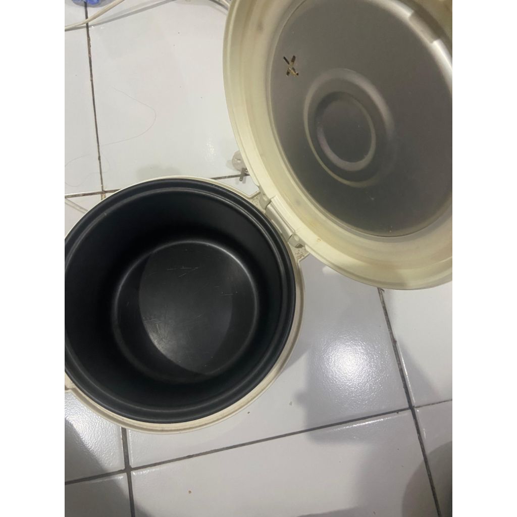 Preloved Rice Cooker Miyako