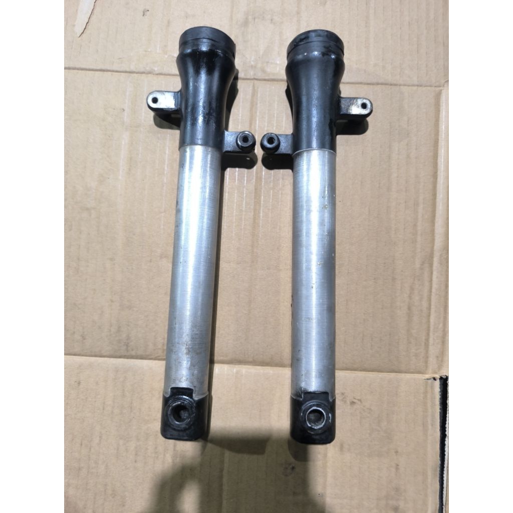 tabung shock depan satria fu kanan kiri original (costum) pala babi breket