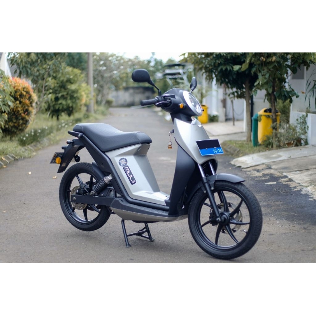 Sepeda Motor Listrik Torrot Muvi Upgrade Nanjing