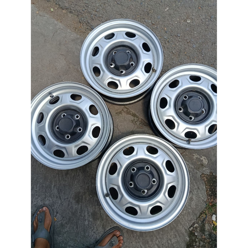 Velg Mobil Kaleng Daihatsu Taruna R15 Pcd 5x114 Dop Sahara