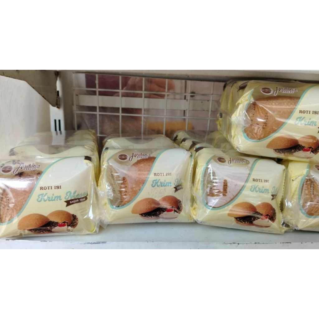 jordan bakery Roti isi krim meses 5pcs /pack