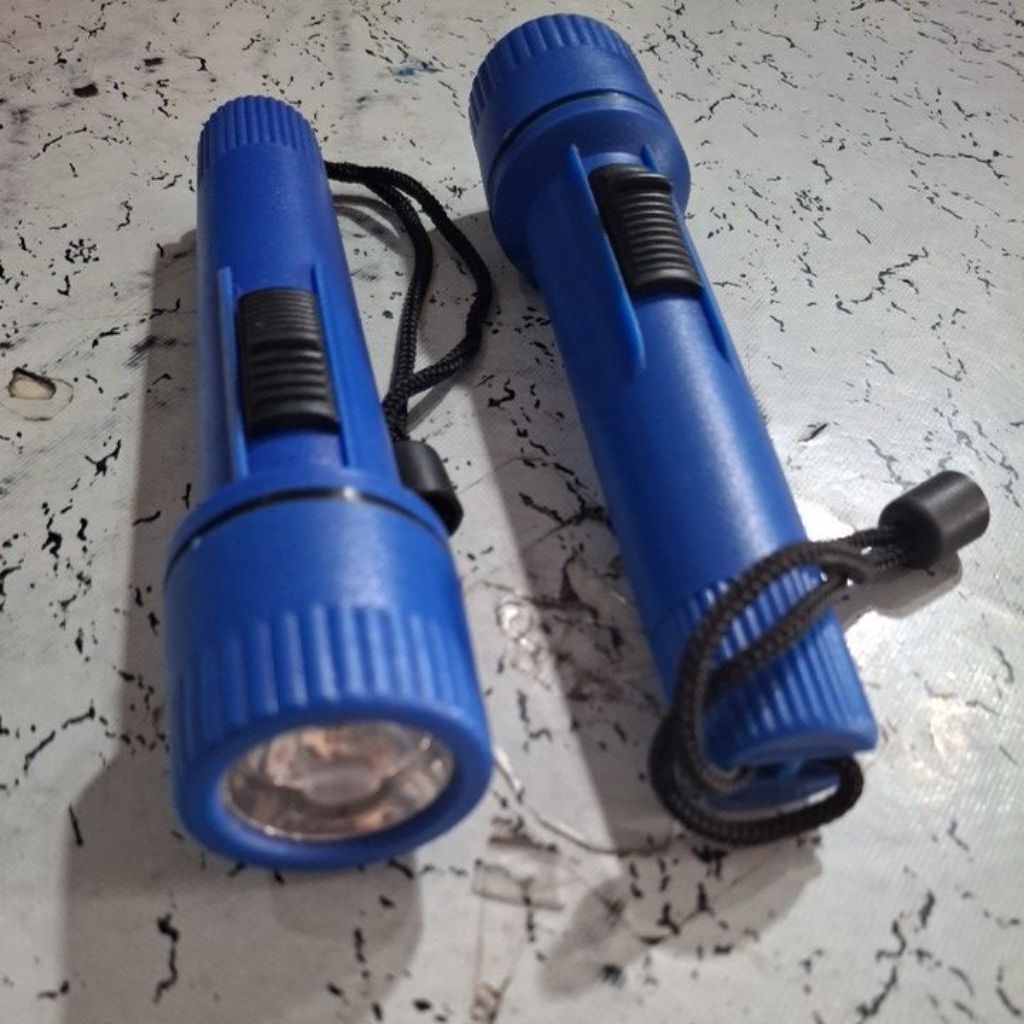 senter kecil jadul pakai 2baterai AA