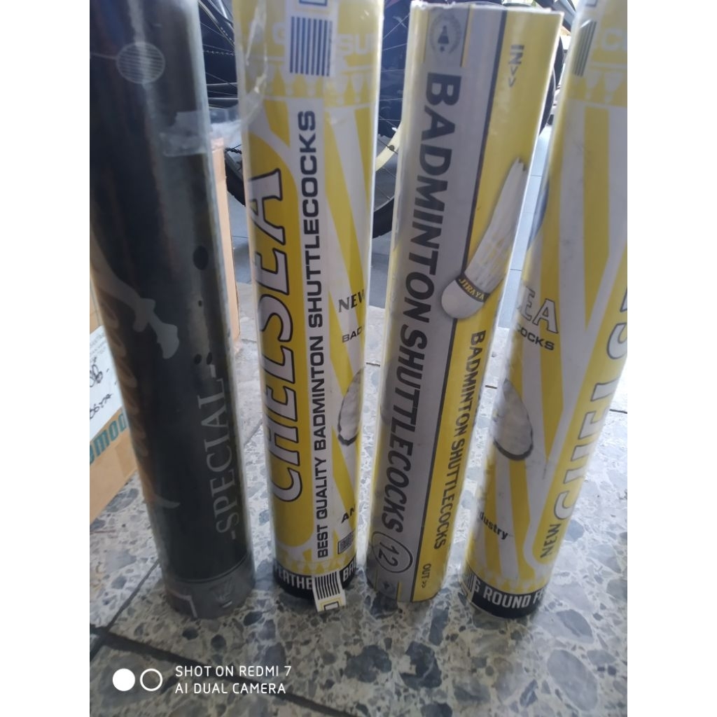 Shuttlecock bekas