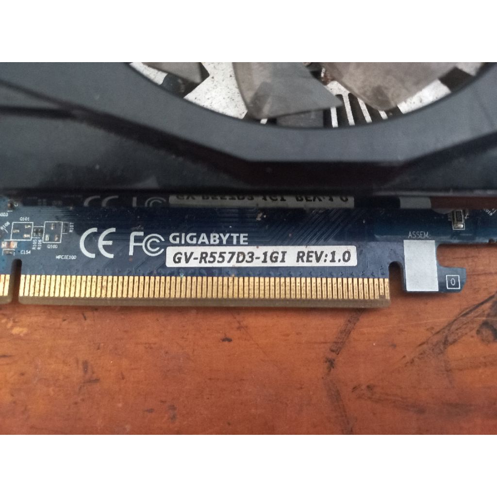 VGA Gigabyte Radeon HD5570