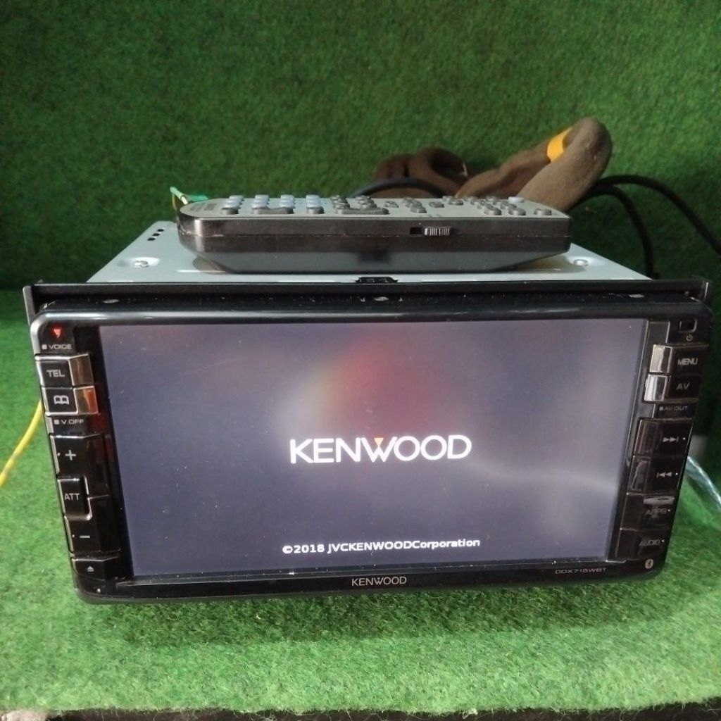 Head Unit Kenwood DDX715WBT 7 in wide screen
