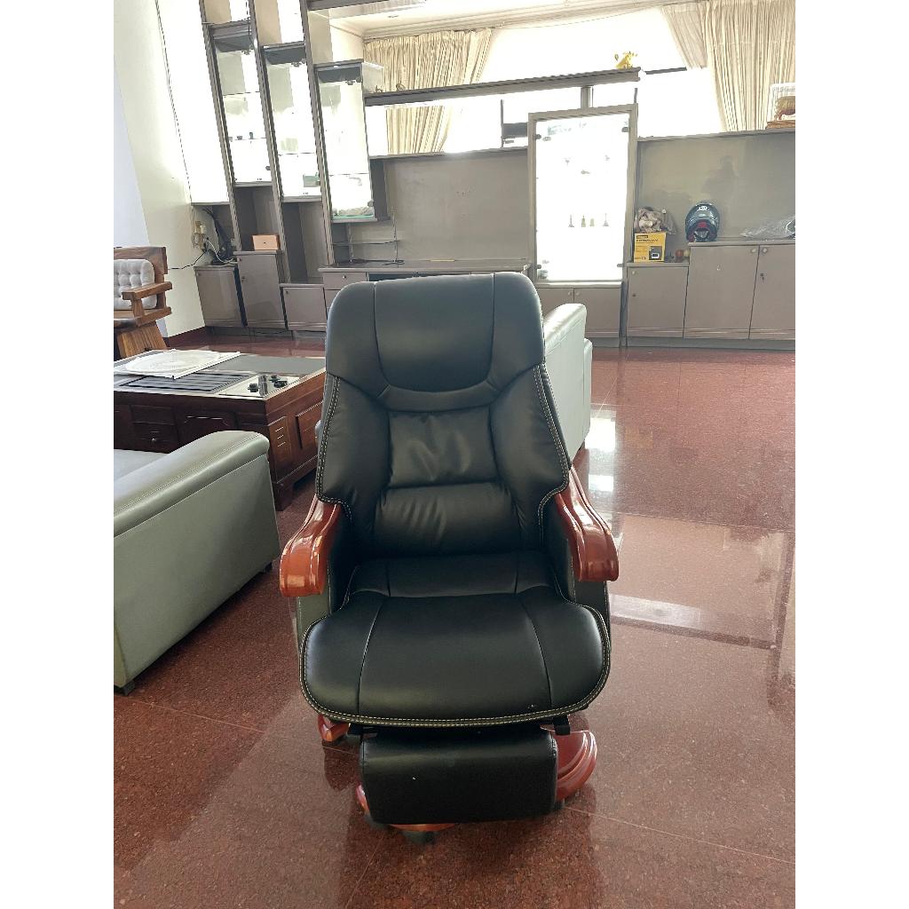 BEKAS PAKAI Kursi Kerja Kursi Direktur Dengan Roda Sandaran Kaki BIsa Berputar Kursi Kantor Ergonomi