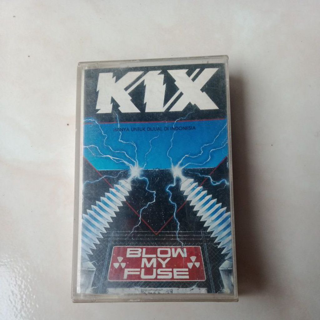 kaset pita kix blow my fuse