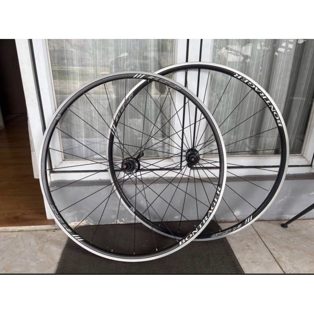 wheelset bontrager ssr 700c rimbrake roadbike