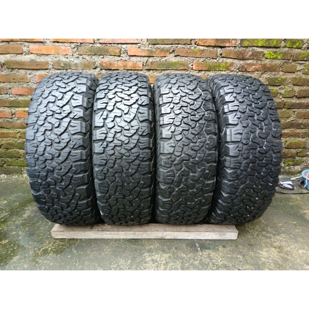 Ban BF Goodrich AT 90% 30x9.50 R15