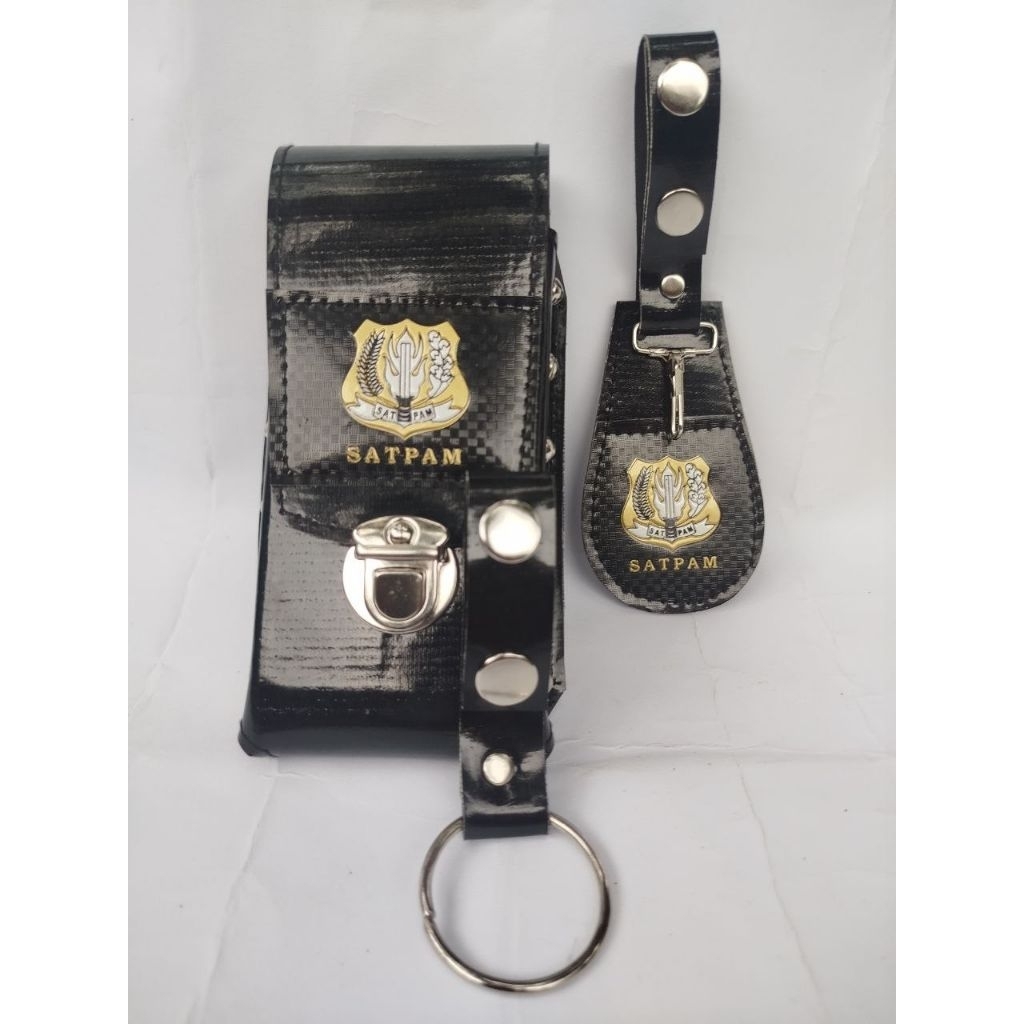 PAKET ATRIBUT SATPAM LOGO KUNING : SARUNG HANPHONE, GANTUNGAN KUNCI, DAN RING TONGKAT BESI