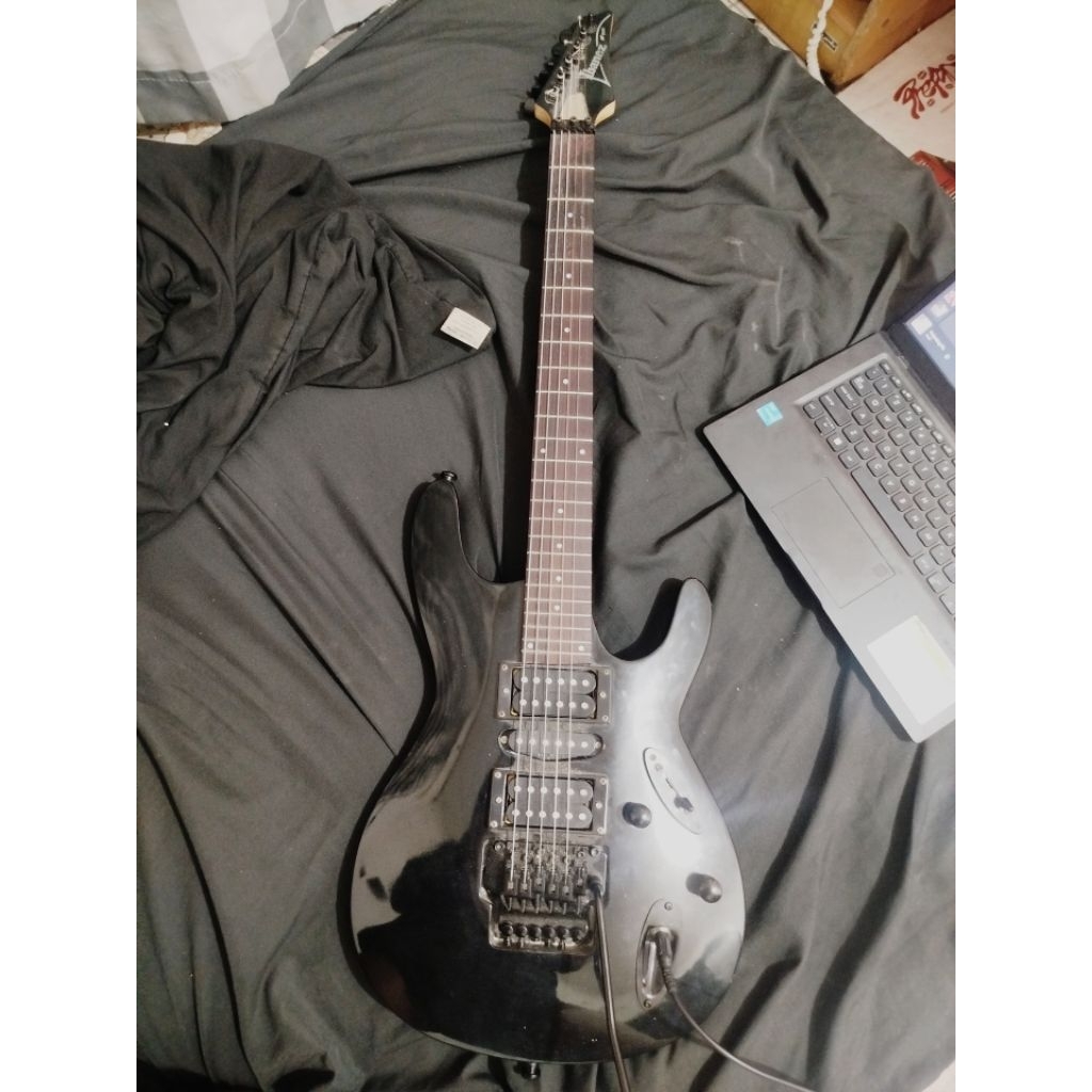 gitar listrik ibanez