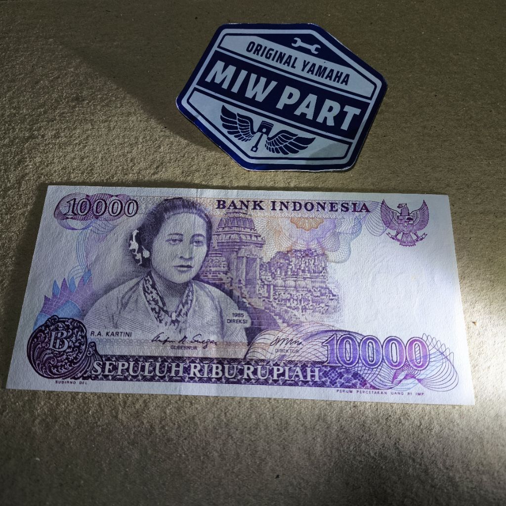 Koleksi 10.000 Rupiah RA Kartini Tahun 1985 Gress Mulus