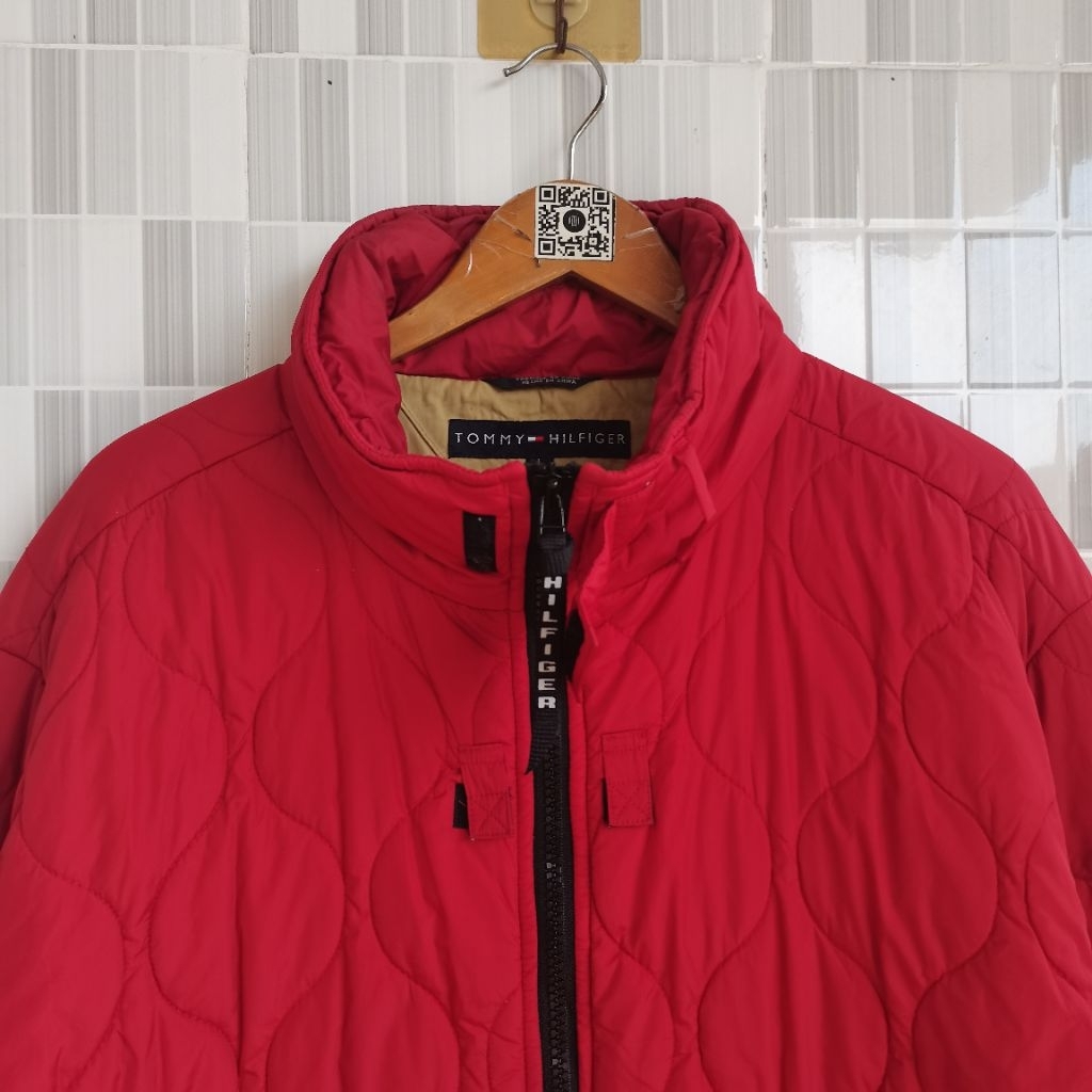 1255. INNER TOMMY HILFIGER SIZE XL WARNA MERAH  PRELOVED .
.
.
HARGA PAS GRATIS ONGKIR
.
.
.
LEBAR 6