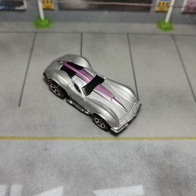 Hot Wheels '63 Corvette Sting Ray Silver