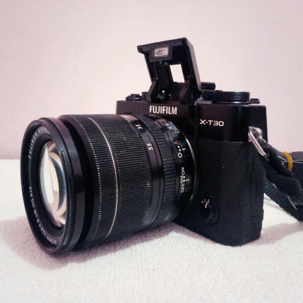 Fujifilm X T30 / X-T30 lensa 18-55mm kamera mirrorless camera second