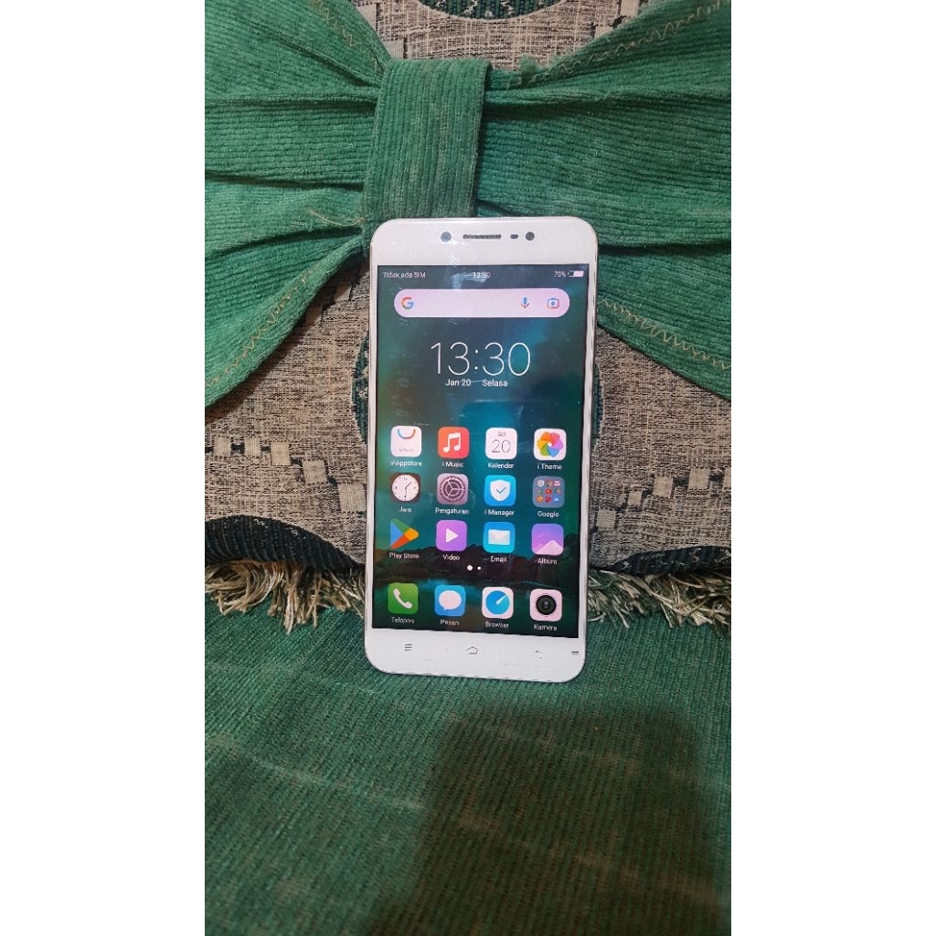 Hp second vivo V5 Lite Ram 3/32 Normal No minus