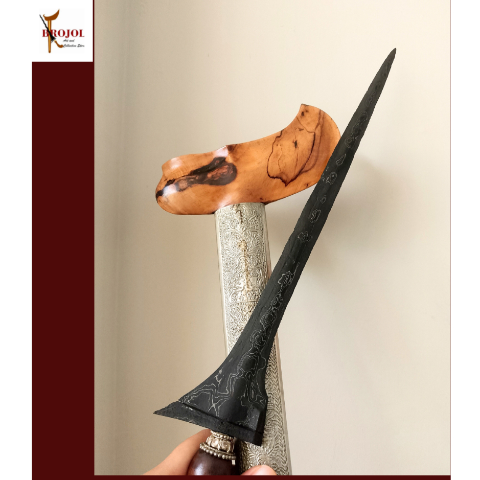 Keris sepuh jawa tilam upih pamor udan mas tangguh majapahit warangka gayaman solo