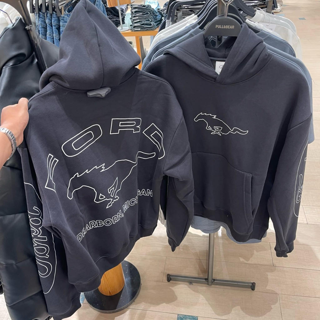 Hoodie Ford PULL&BEAR MEN Jastip (jasa titip)