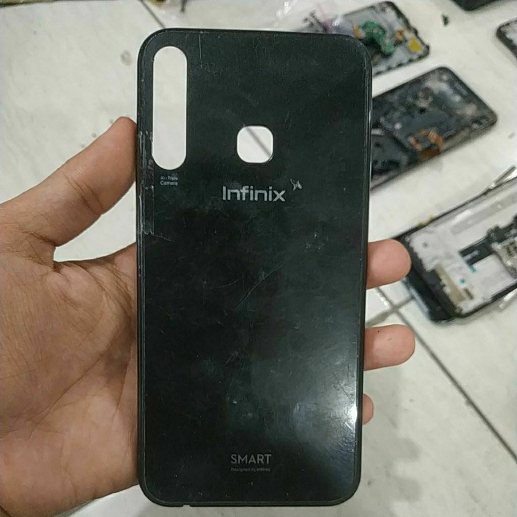 backdoor bekas Infinix smart 3 plus,tombol lengkap ada gompal