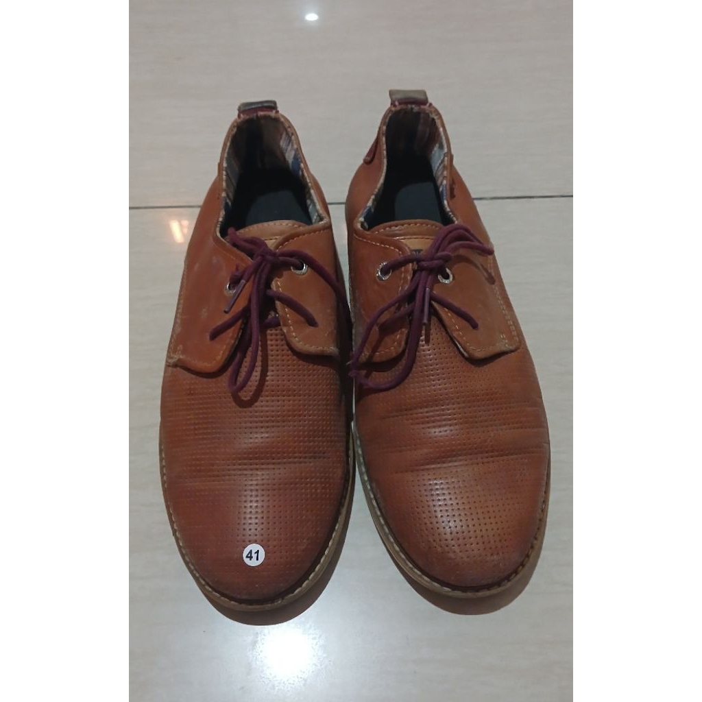 Preloved Sepatu Casual Formal Kulit Pria / Coklat