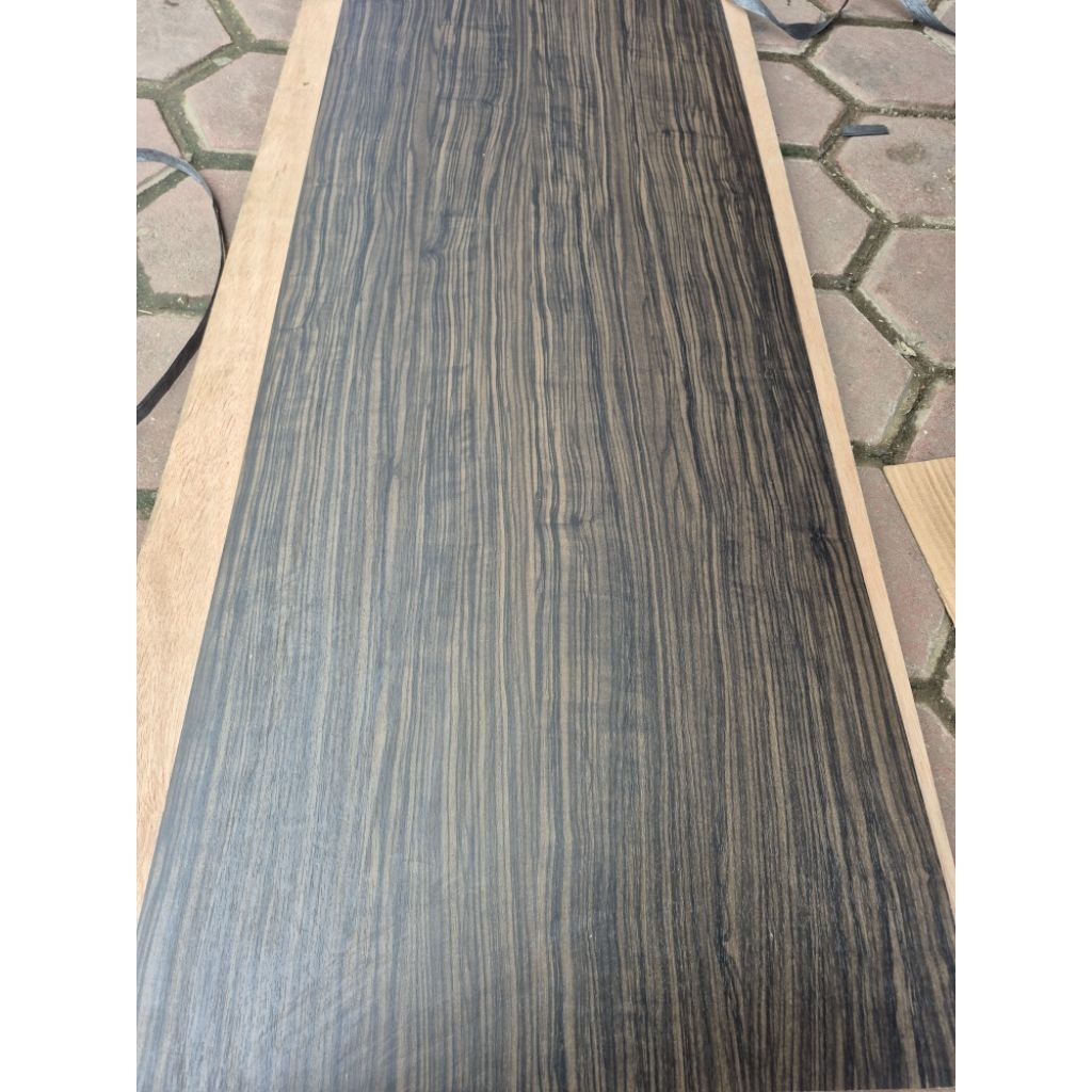 Hpl Hitam Serat Kayu ukuran 244x46