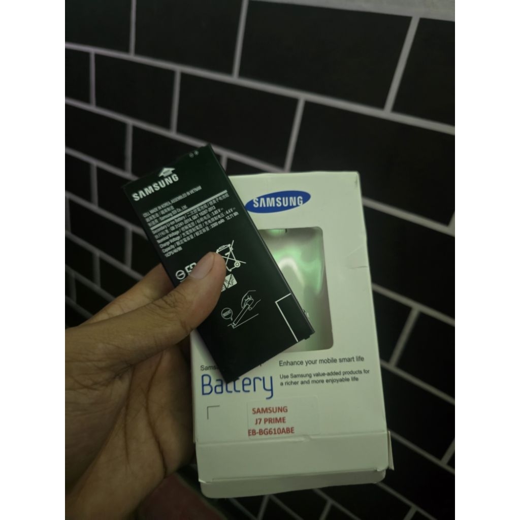Baterai Samsung j7 prime