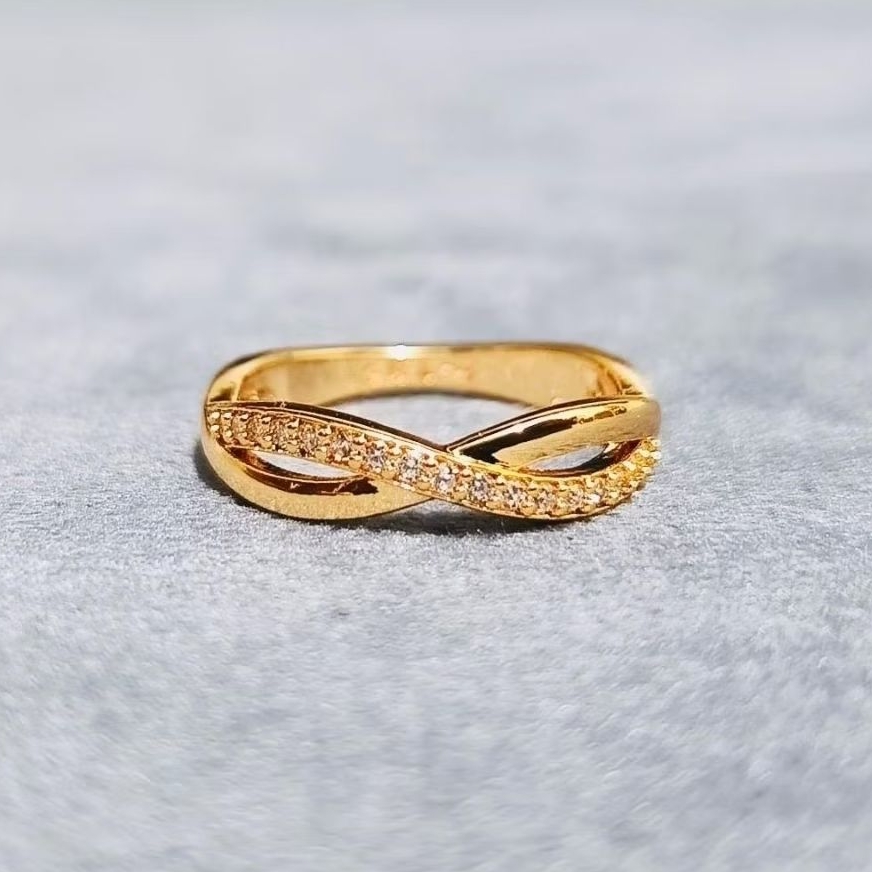 Cincin wanita motif permata lingkar 8 mewah CC-PL8001