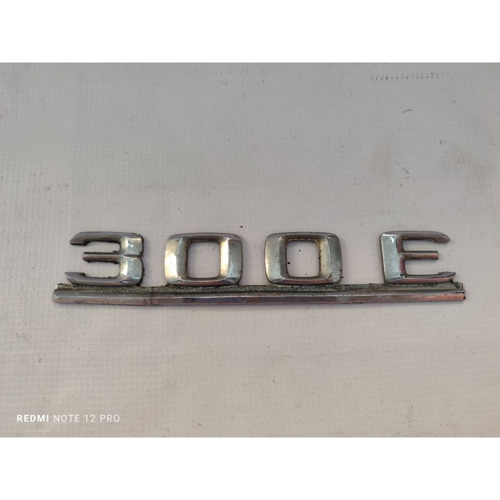 Emblem bagasi W124 mercy 300E original lepasan
