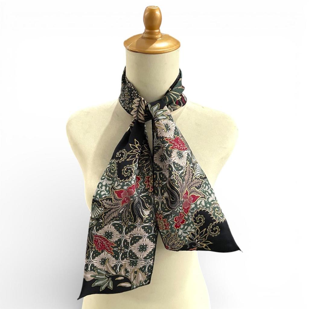 Syal Batik Hitam Motif Merah Katun
