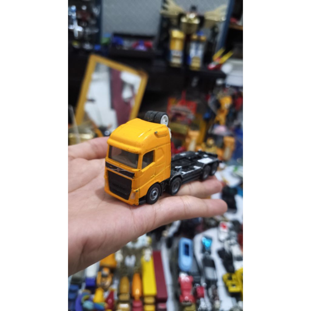 diecast truck siku vintage ban karet atas bawah besi berat
