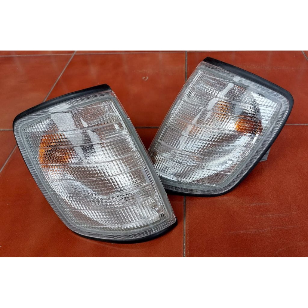 Lampu Sein Depan Mercedes W124 NOS AL Original E320 300E 230E E220 200E Mercy Boxer Ori OEM Turn Sig