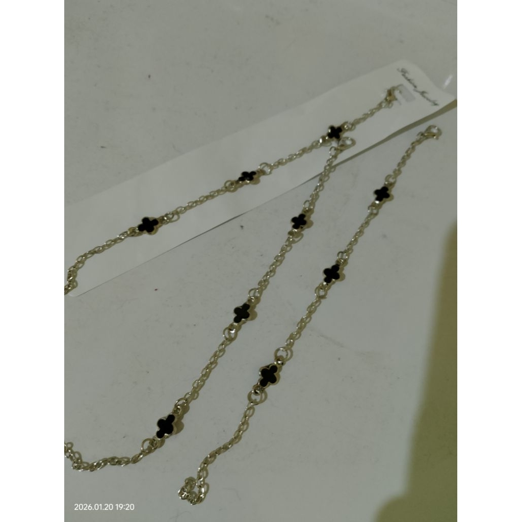 5pcs Gelang Tangan Rantai Bunga viral, Bunga Hitam Gelang wanita bunga viral -Hitam