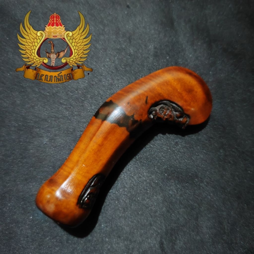 Deder / Pegangan / Hulu Gaya Surakarta Bahan Kayu Timoho Pelet Kendit Ori Lamen