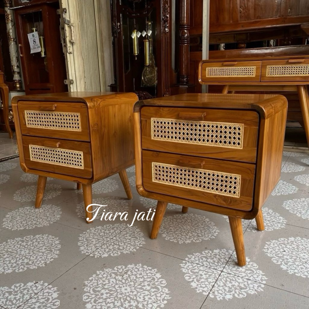 Nakas Rotan 2 Laci Minimalis Kayu Jati