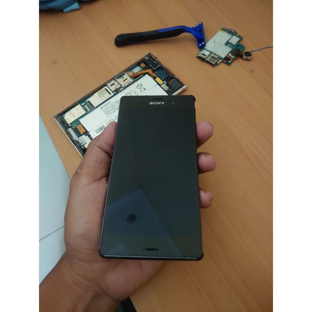 LCD sony xperia z3 copotan