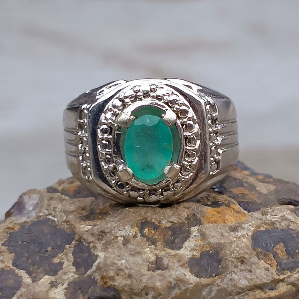 zamrud Colombia emerald