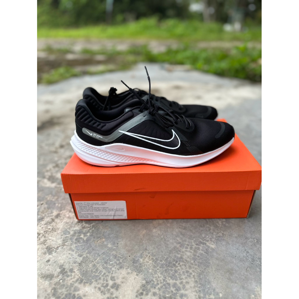 Sepatu Lari Nike Quest 5 Road Running Shoes Size 46 30 CM