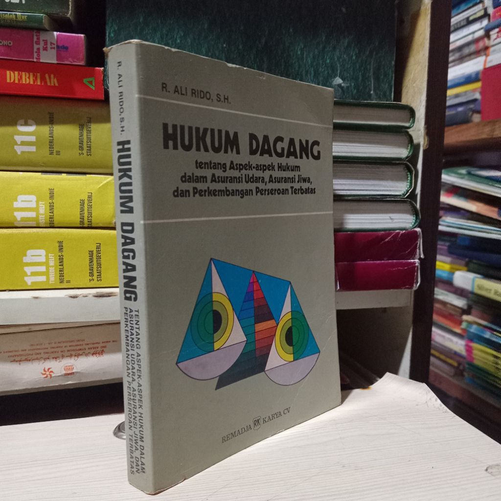 buku hukum dagang#rak hitam