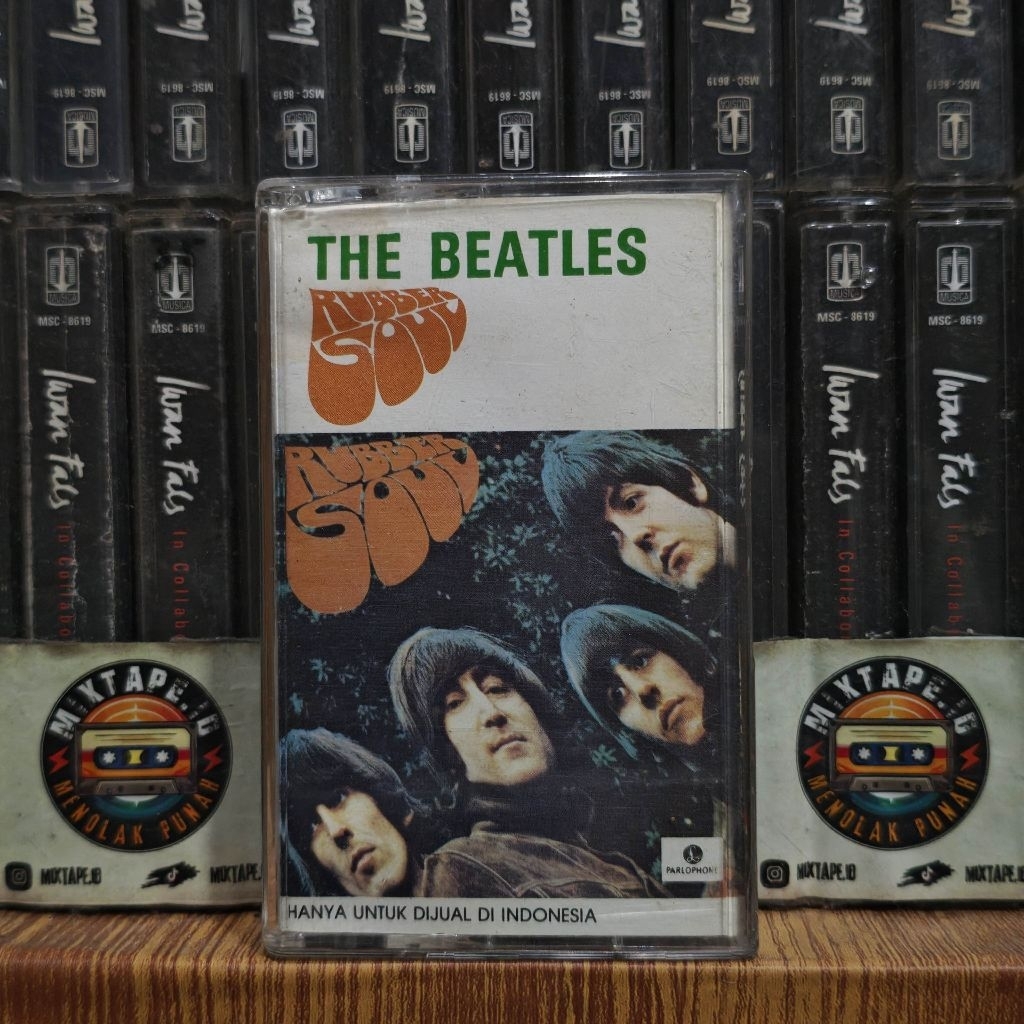 Kaset - The Beatles - Rubber Soul - Radio Tape - Kaset Pita - Radio - Pemutar Kaset - Retro - Classi