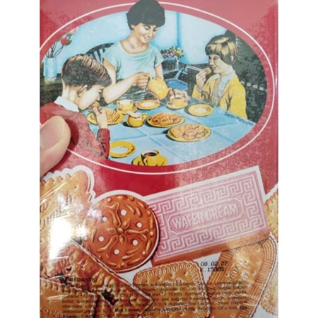 Wafer Khong Guan Kaleng Kotak Merah Kemasan Isi 1.6 Kg Cemilan Lebaran Biskuit Makanan Ringat