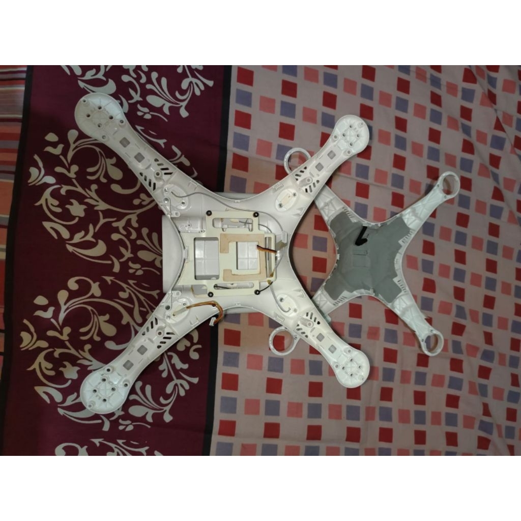 BODY ATAS BAWAH 1 SET PHANTOM 3 SETANDAR TINGGAL PAKAI